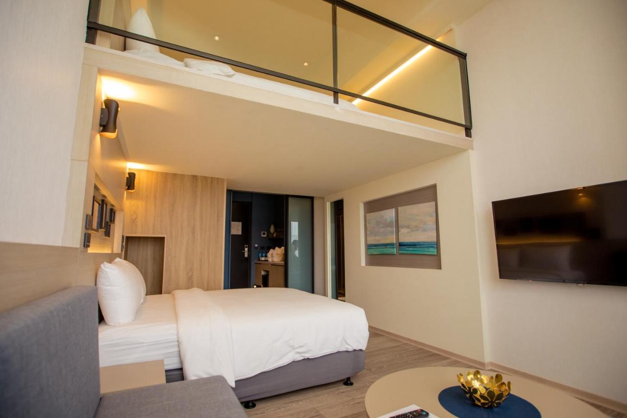 Explore Hotel Taichung Exterior foto